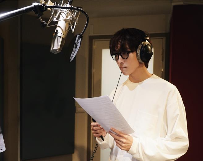 黃宏軒錄唱〈我想你的時候〉。（松澤影業提供）