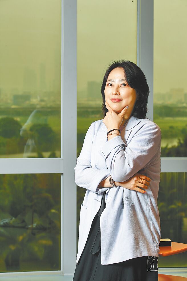 從業20多年的申女貞，講起製作節目仍散發熱情。（鄧博仁攝）