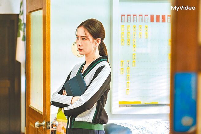 安心亞在《女孩上場2》飾演鐵血教練。（MyVideo提供）