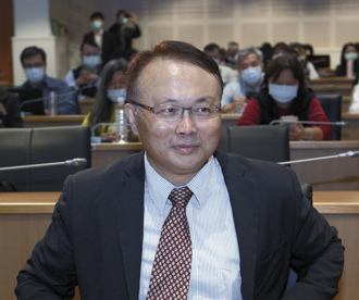 NCC前委員蕭祈宏竟當詐團門神 鄭麗文怒轟囂張無恥：這樣的人還有多少？