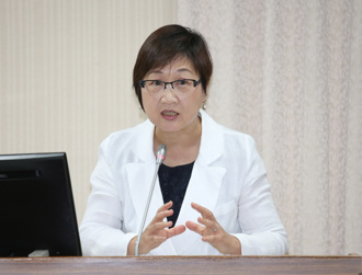 僑生留台工作屢碰壁 徐佳青：與勞動部溝通盼移除評點制門檻