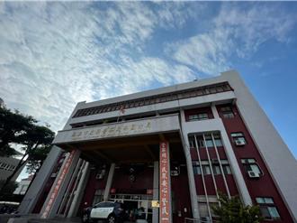 林園刑警車禍「呼吸困難」 隔10小時才抽血酒測惹議    警方這樣說