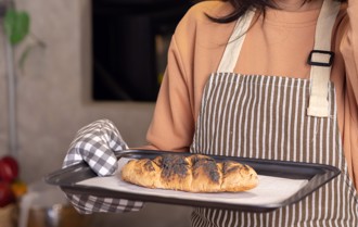 餐包回烤慘變「大腸癌美食」 主婦教2招：口感像剛出爐