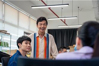 喜剧天王李国煌月底来台会影迷　导演梁志强神预言金融大事件