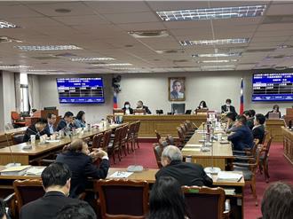 國會改革攻防…藍突提散會動議 綠召委神隱逾1小時挨轟