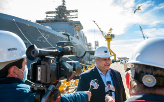 陆舰下水饺 美舰全延期 国会急找代罪羔羊