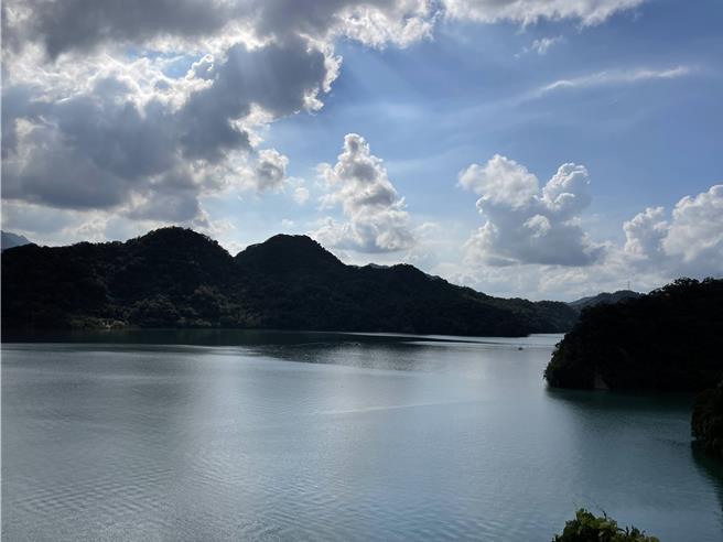 桃园今下大雨，石门水库累计降雨9.5毫米估增40万吨水。(吕筱蝉摄)