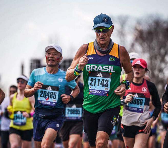 庄惠文(编号20485)参加波马团，顺利完赛。（读者提供）