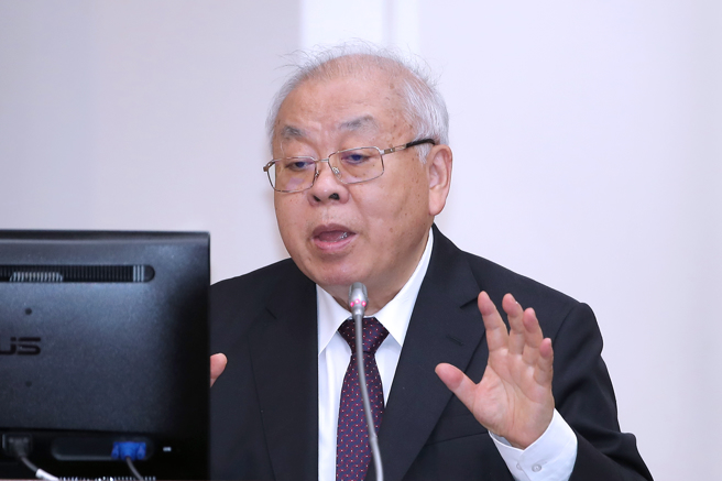 主计长朱泽民18日赴立法院备询，被问及退休后动向时爆出幽默回答，逗笑全场。