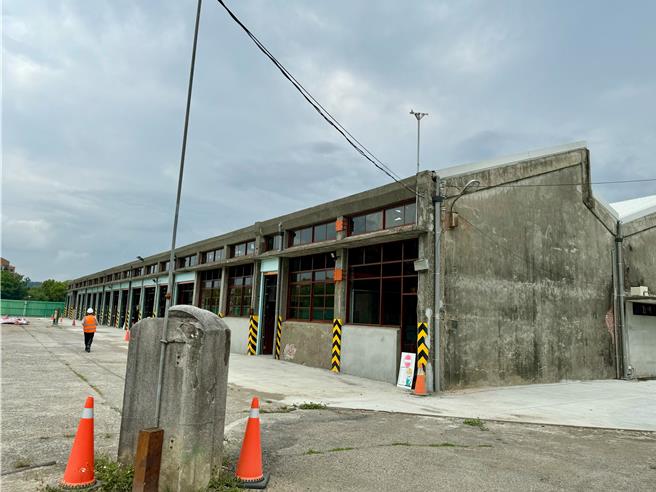 為推動東勢林業文化園區活化再造，立法院副院長江啟臣18日邀請相關單位現勘。(陳淑娥攝)