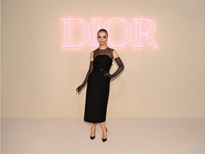安雅的造型活脫就是1940年代最佳教科書。（Dior提供／黃唯淯台北提供）