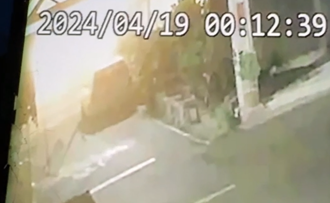 高雄民宅深夜气爆！「疑引爆瓦斯」酿1死6伤 爆炸瞬间曝光 