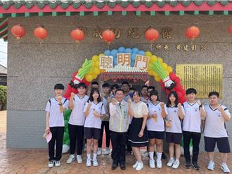 考季来临 永靖乡架聪明门、办祈福仪式为考生加持