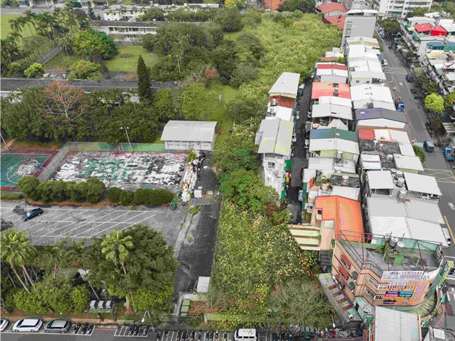 内政部选定于土城区国防部新北市后备指挥部部分基地及周边土地兴办社会住宅，预计可提供约358户社宅，全案今（19）日经新北市都市计画委员会第161次会议审议通过。（新北市城乡局提供）