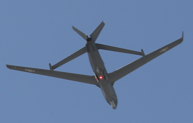 无侦-7无人机进行实战化训练的资料照。（新华社）