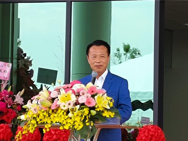 嘉义县长翁章梁预告大同技术学院太保校区将作为亚创中心二馆推展无人机产业。（廖素慧摄）