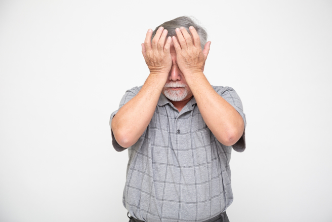 黃斑部病變有「視力殺手」之稱，醫師表示，一旦發生只能減緩不可恢復，且患者有50％機率完全失明。（示意圖：shutterstock／達志）
