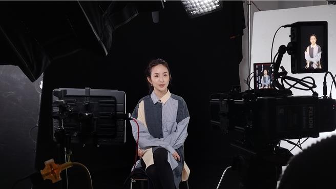 林依晨接受《一條》專訪，暢聊每個時期的戲劇作品及心態轉變。（周子娛樂提供）