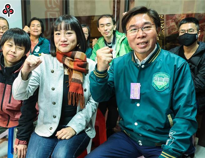 民进党北市党部主委选举，截至登记截止前仅只有现任主委张茂楠（前排右一）登记，因此将为同额竞选。（本报资料照片）