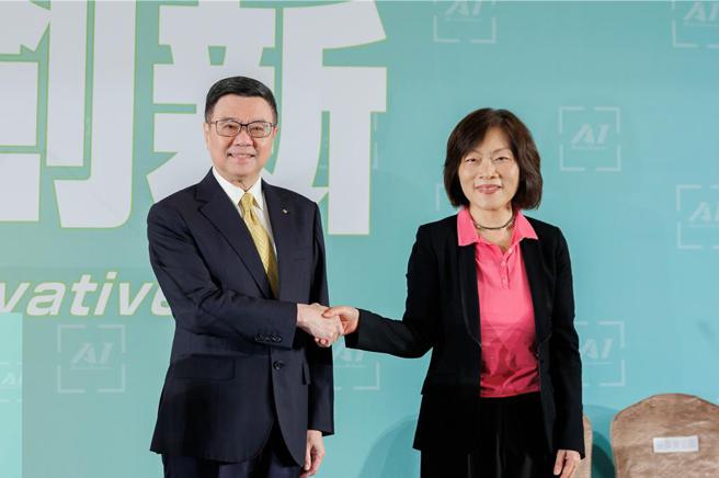 何佩珊早年投入工运，参与诸多劳权法案，成为准劳动部长。图／民进党提供