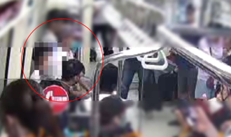 影》超扯！不满年轻人「没让座」男纸袋甩脸、坐大腿狂谯