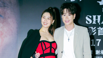 「最辣4寶媽」白家綺40歲生日炸出深溝 超兇身材上萬人搶看