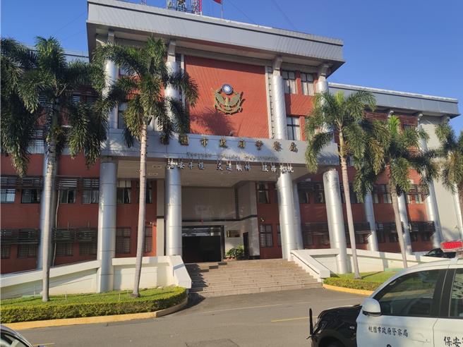 蕭姓退警日前嗆警察「確認個屁」、「我認為你們警察是黑道」，八德警分局認為已經違反《刑法》「於公務員依法執行職務時當場侮辱」要件。（圖為桃園市警察局，中時資料照）