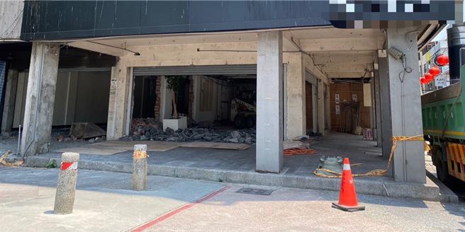 高雄原宿玉竹商圈內一處醫美診所，於裝修工程有工人包包遭竊，警方於6小時內成功逮人。（警方提供／任義宇高雄傳真）