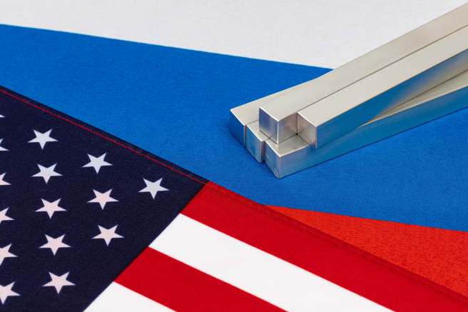 美国宣布禁止伦敦金属交易所和芝加哥商品交易所交易俄罗斯铝材。(图:shutterstock/达志)
