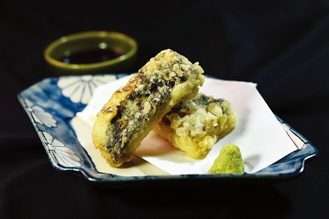 〈鳗鱼天麸罗〉是以白鳗裹上麵衣炸制。图／姚舜