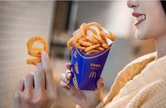 母親節速食獻心意 花瓣造型海鮮比薩限量賣、雞塊雞翅買1送1