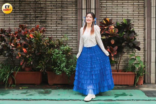 虽然喜欢成熟男性，但郭亚棠坦言会吸引到的常常是弟弟。（图／林士杰摄）