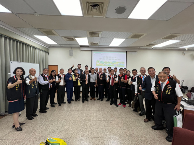 世界簡姓宗親總會代表 拜會農業部。（照片/世界簡姓宗親總會提供)