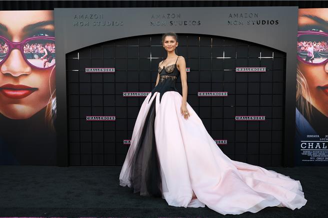 辛蒂亞此次不僅擔綱主演，同時也是新片《挑戰者》的製作人。（華納兄弟提供）