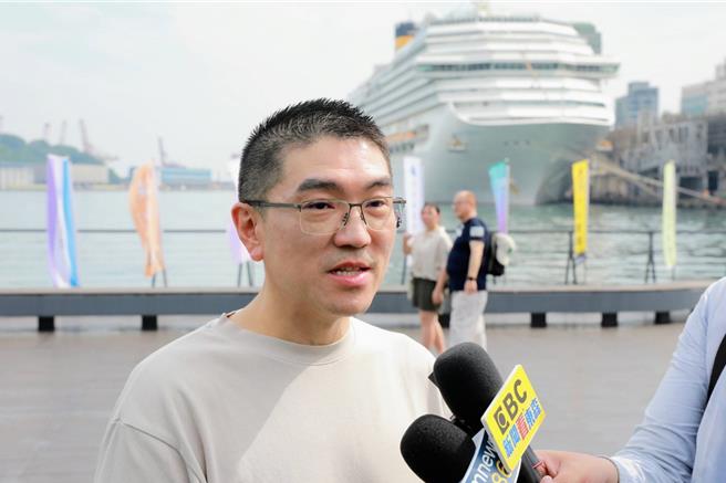 基隆市长谢国梁21日上午受访时表示，待彭启明就任环境部长后，将择期拜会，并针对四接等相关议题与其交换意见。（张志康摄）