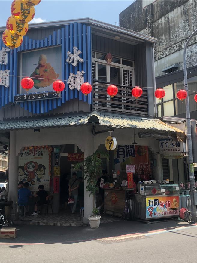 台南玉井是有名的芒果产地，中正路上芒果冰店林立，每到夏天都会涌现来吃冰的游客。（读者提供／张毓翎台南传真）