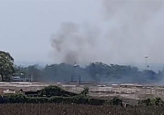 嘉義縣民雄鄉中午也傳大面積公墓雜草火警。（取自張文榮臉書∕呂妍庭嘉義傳真）