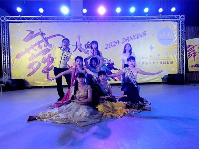 竹山鎮公所舉辦「2024竹山鎮舞林大會」20日在公所大禮堂登場。（竹山鎮公所提供／馮惠宜南投傳真）