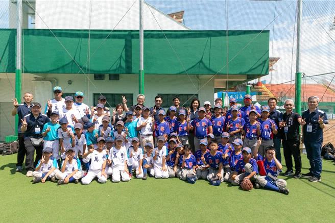 「永信HAC健康盃」慢速壘球邀請賽21日開打。（台中市府提供）