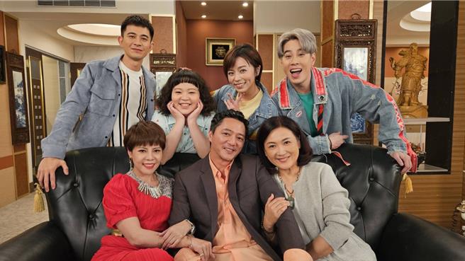 《愛的榮耀》蔡家互動讓觀眾有共鳴。（民視提供）