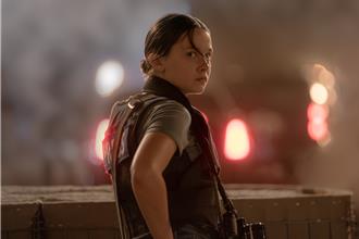 《帝国浩劫：美国内战》蝉联北美双周票房冠军！誉为「影史最佳战斗场面」