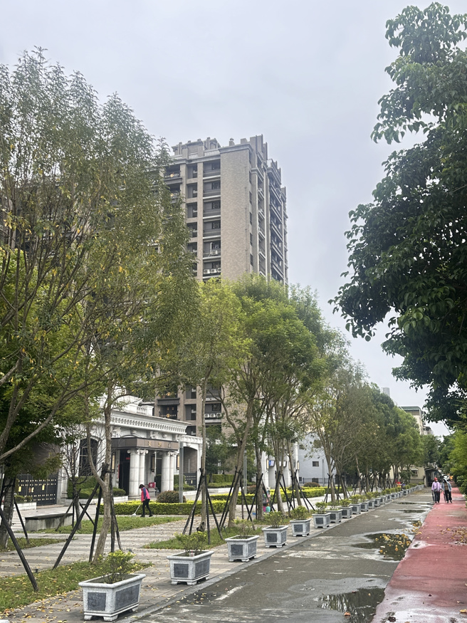 八德擴大重劃區因為價格親民、環境舒適，又有捷運綠線及國道交流道等交通建設加持，吸引雙北外溢族群來此尋屋。(圖/信義房屋 提供)