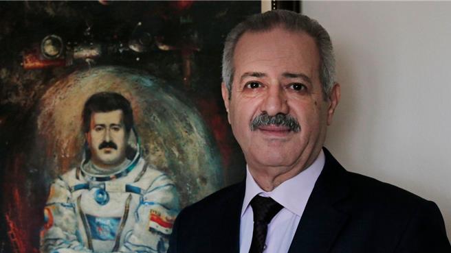 1987年，身為敘利亞空軍飛行員的法里斯，參加了蘇聯的國際太空人計劃（Interkosmos），在太空中度過了8天。（美聯社）