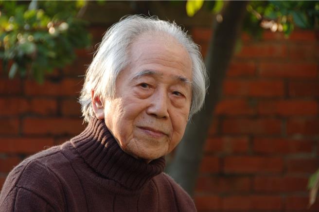 跨越語言的一代詩人林亨泰。（林巾力提供／林志成台北傳真）