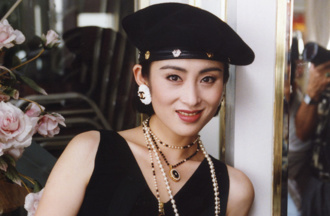 56岁张敏脸凹身材消瘦近况曝  昔从商失利隐居泰国