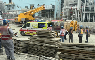 高雄永安工安意外！女工人疑踩空「墜4M高」送醫不治