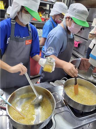 雲林樟湖國中小學生勇闖世界柑橘果醬大賽 奪2金3銀