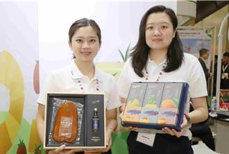 疫後首返新加坡食品展  嘉義縣端出烏魚子、苦茶油
