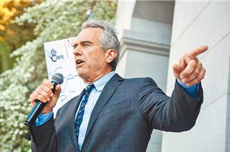 川拜夹杀 他平均支持率达13％ 美民调：蚕食川普选票