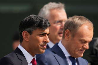 英首相增加国防预算 宣布进入「战时体制」